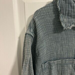 Women's Blue Plaid Top